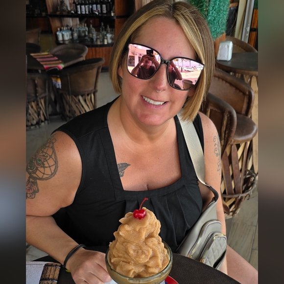 Welcome to my closet ❤ - Picture 1 of 8